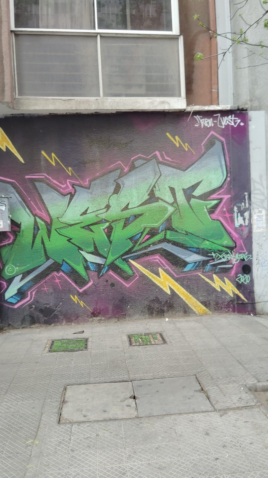 Grafiti de WEST